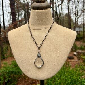Elegant Silver Pendant Necklace